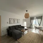 Cozy Place To Remember - With Fireplace & Netflix
