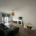 Cozy Place To Remember - With Fireplace & Netflix *