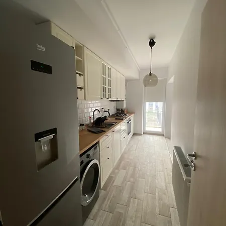 Cozy Place To Remember - With Fireplace & Netflix