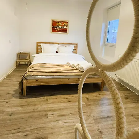 Cozy Place To Remember - With Fireplace & Netflix *