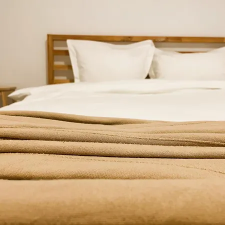 Apartment Cozy Place To Remember - With Fireplace & Netflix