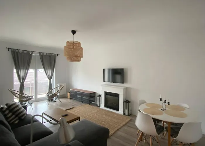 Cozy Place To Remember - With Fireplace & Netflix *