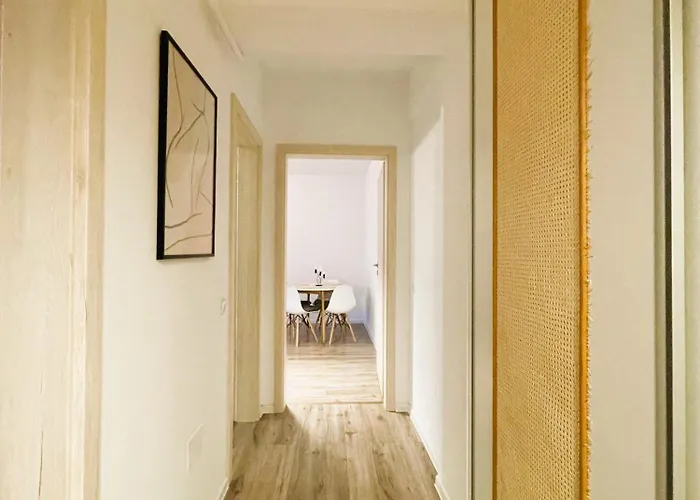 Apartment Cozy Place To Remember - With Fireplace & Netflix